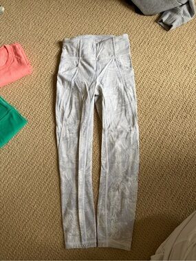 lululemon athletica Light Gray Printed Leggings